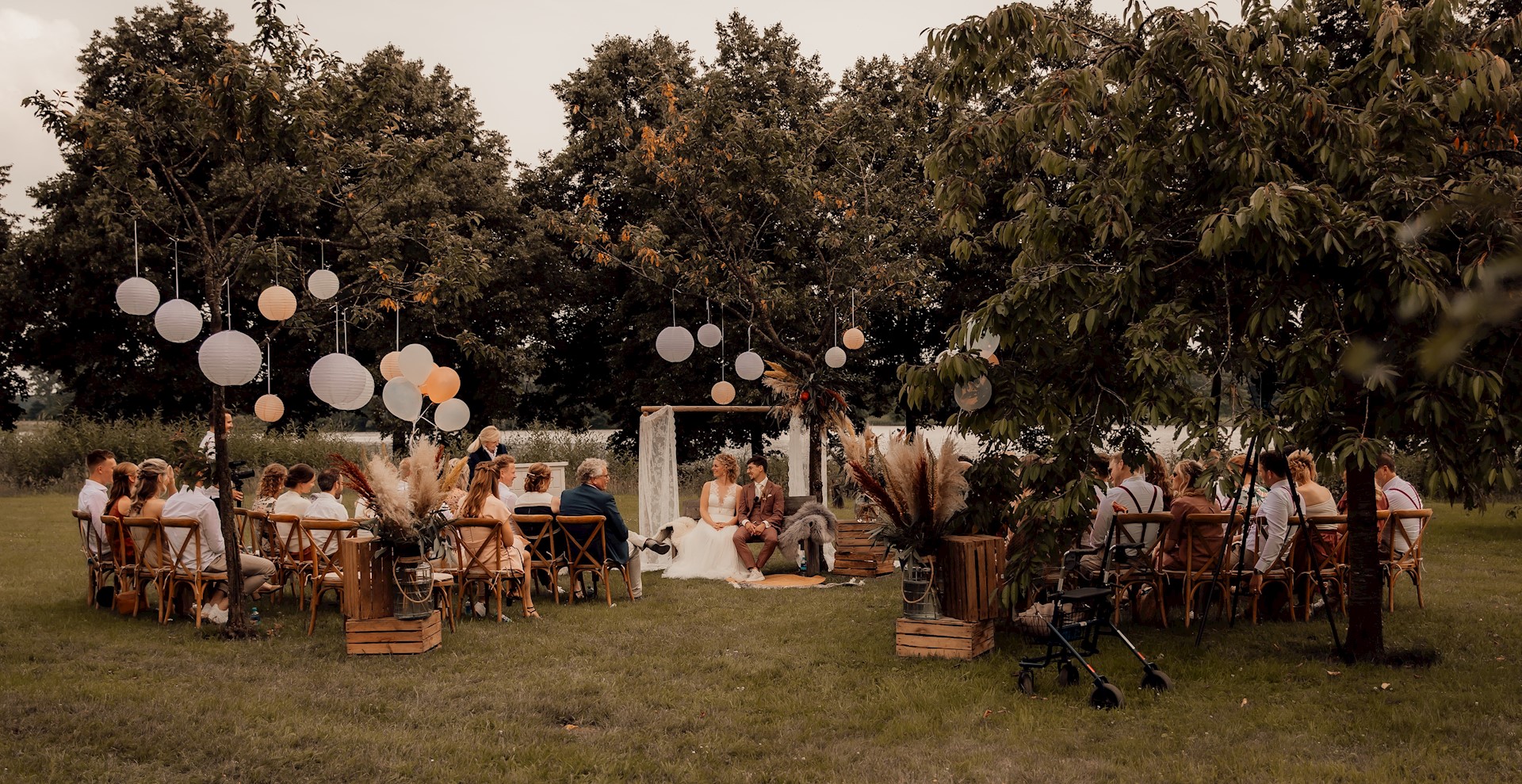 Bohemian wedding bij Hofstede de Middelburg