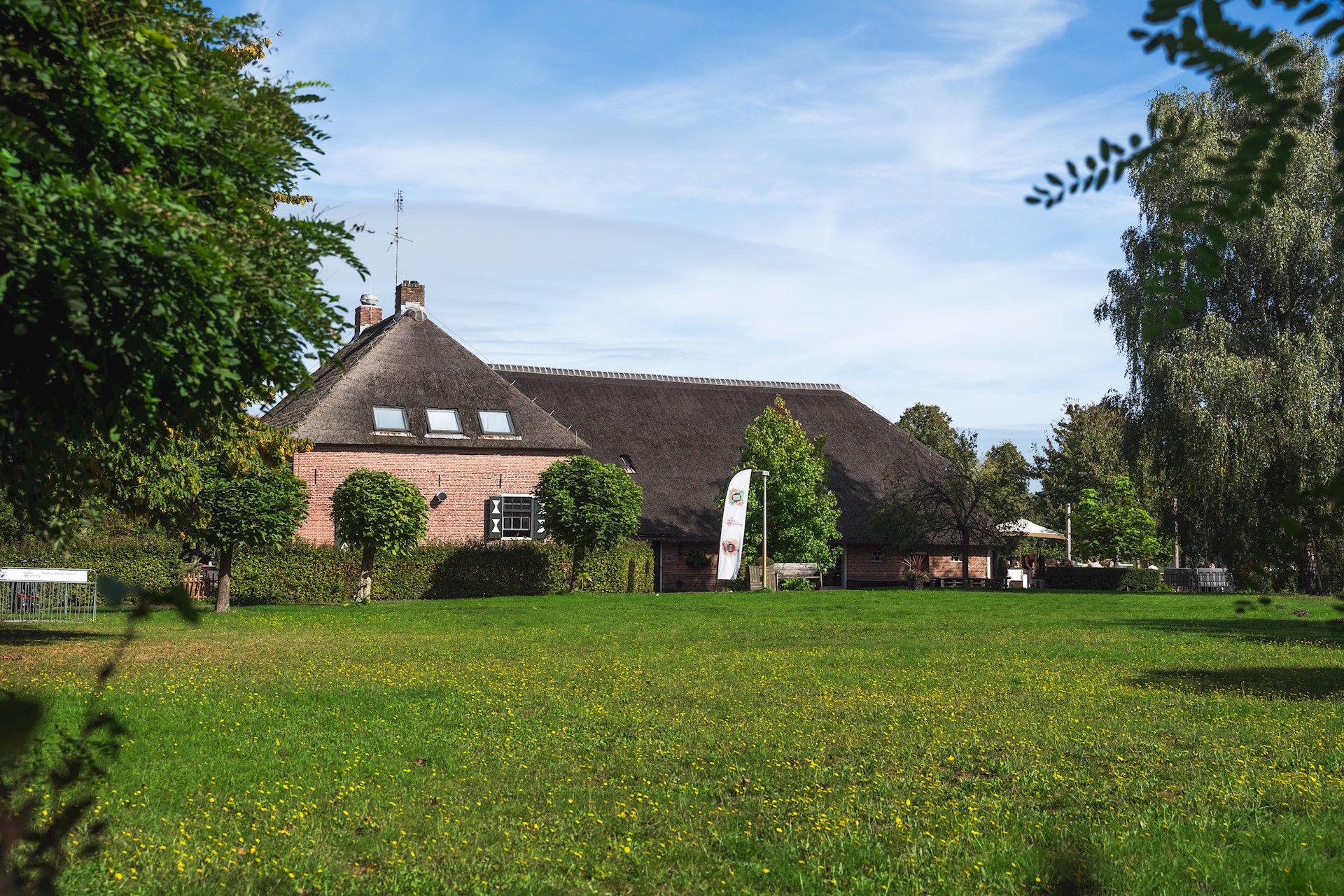Officiële trouwlocatie aan het water centraal gelegen midden Nederland 