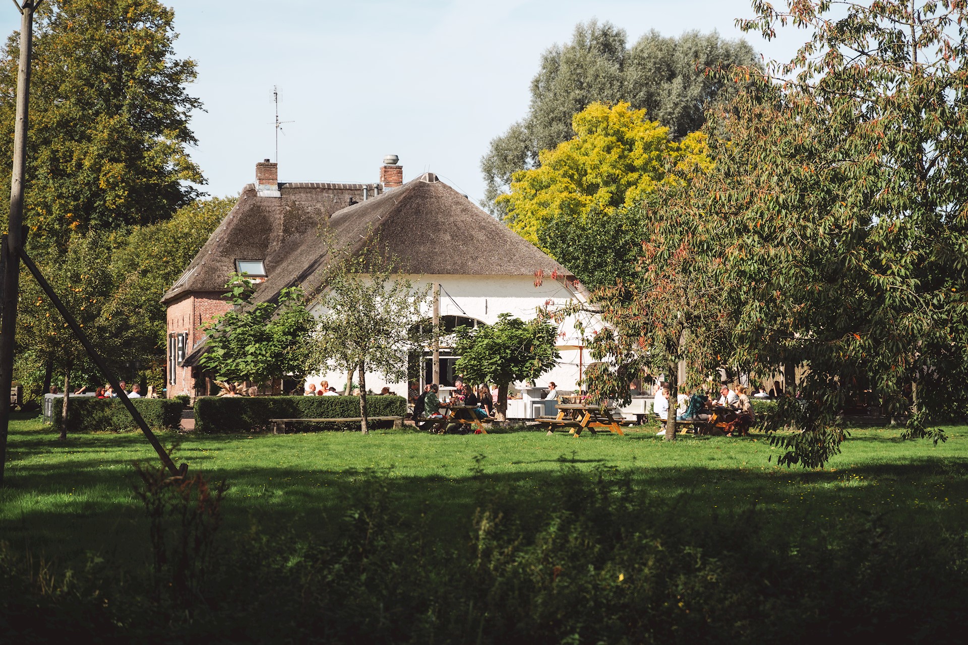 Officiële trouwlocatie aan het water, landgoed Hofstede de Middelburg centraal gelegen in de stedendriehoek