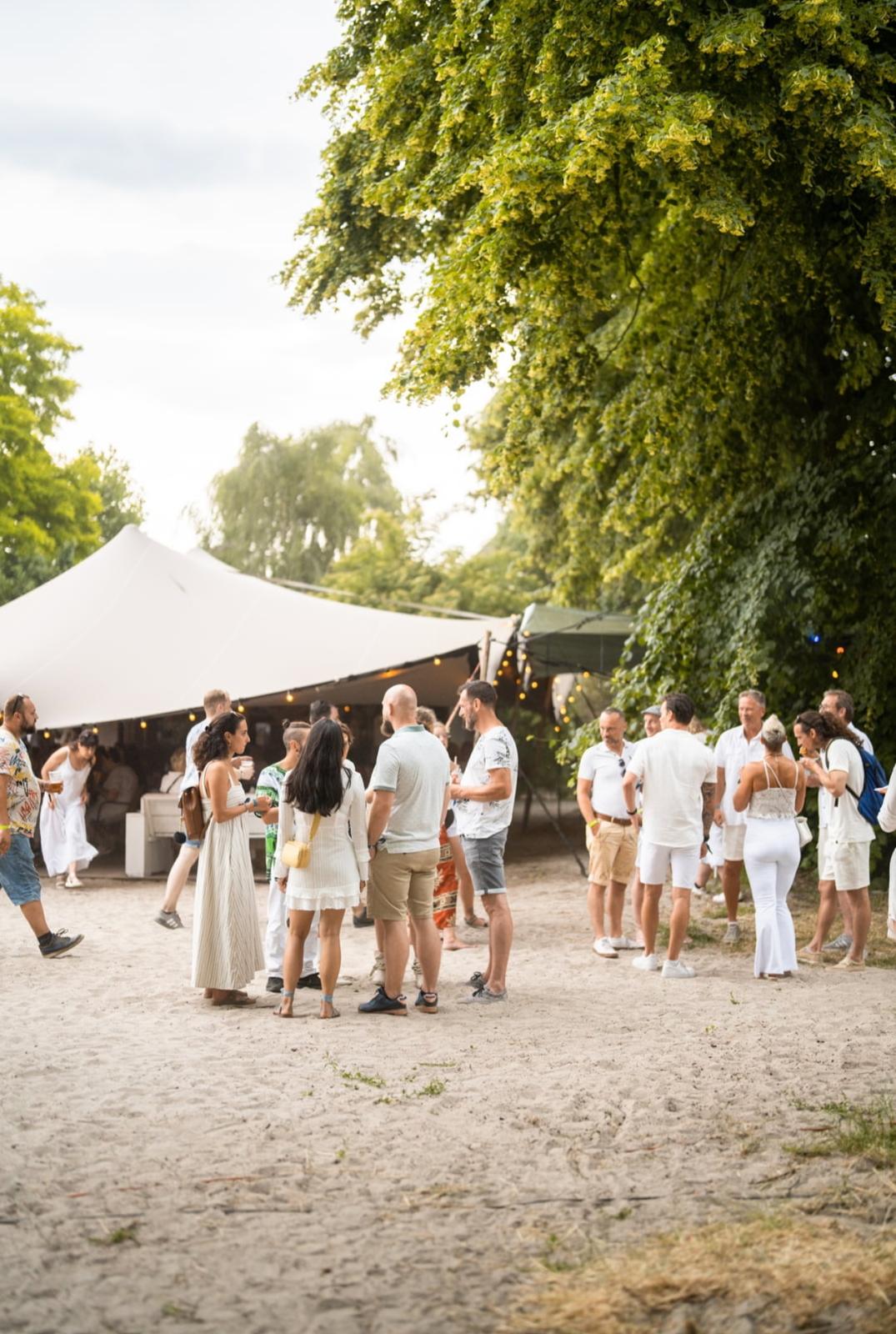Bedrijfsfeest/ festivalstyle bij Brodazz beach
