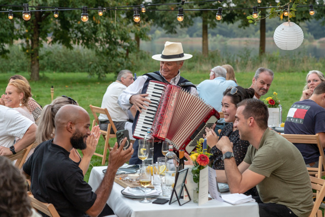 Dinershow, Italiaans diner aan het water, brodazz beach, hofstede de Middelburg, tafelstyling